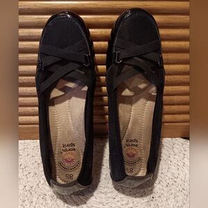 Black Earth Spirit Gelron Peni Flats. Size 8.5